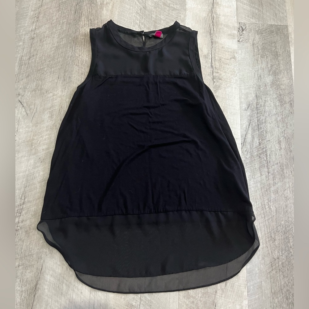 Excellent Preloved tunic Vince Camuto